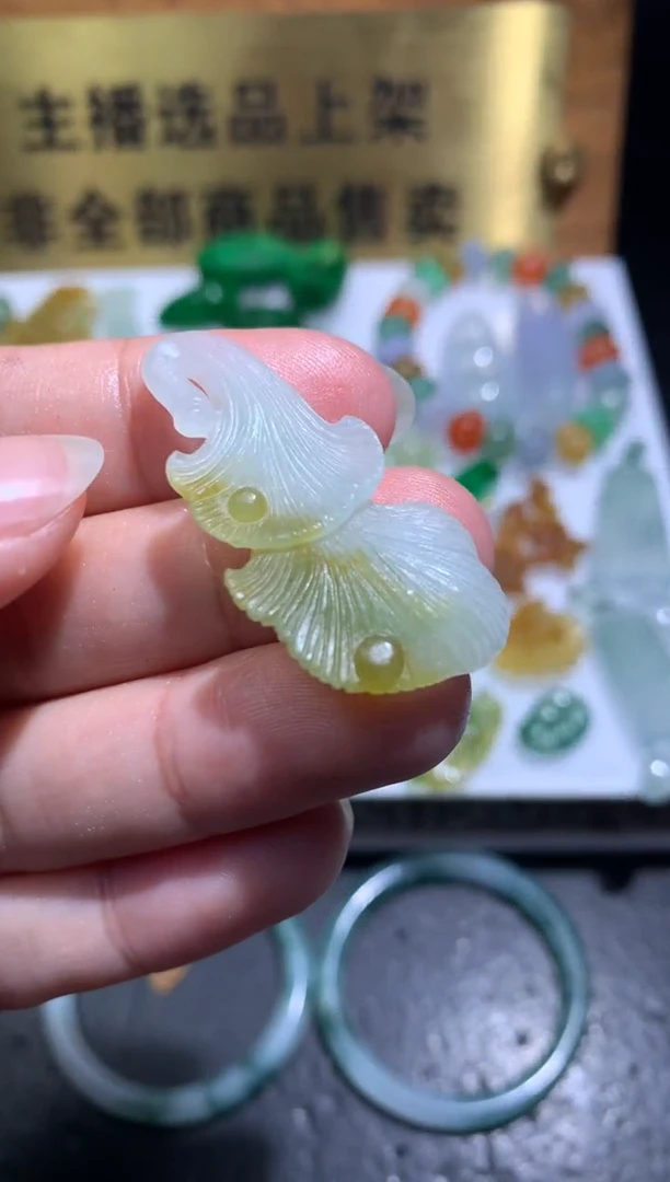 未镶嵌定制翡翠毛货