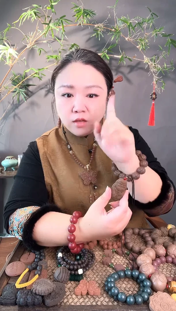 泥塑雍正避暑达摩香牌