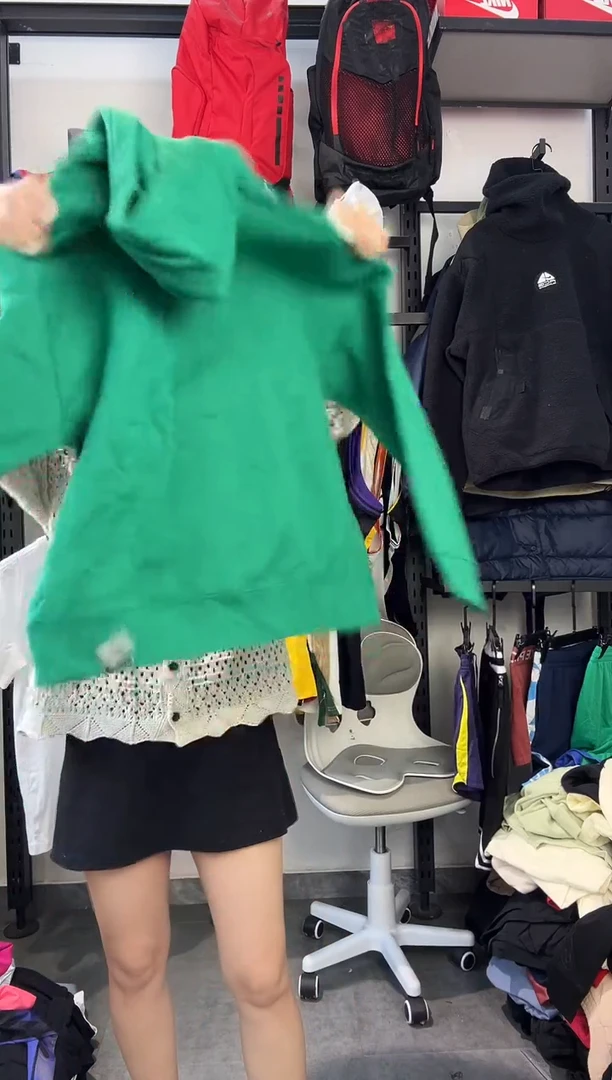 111编码 瑕疵款直播间过款为准 尺码M
