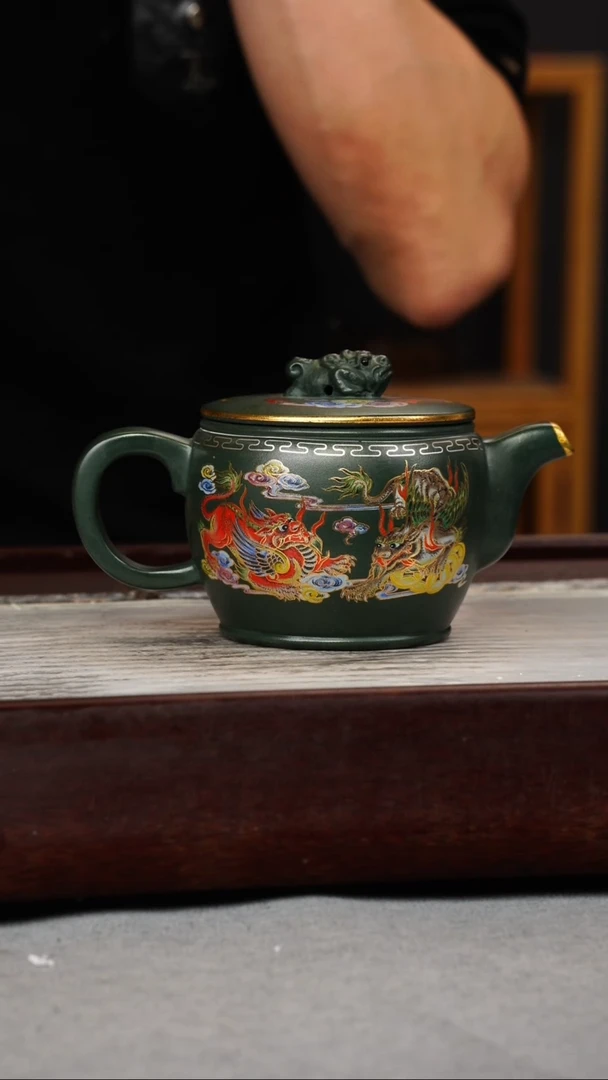 【闪购商品】紫砂茶壶绿泥 汉瓦 双狮报福 珐琅彩