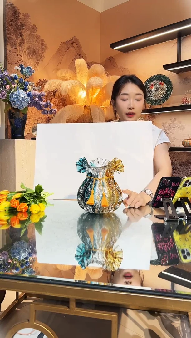 琉璃钱袋造型花瓶