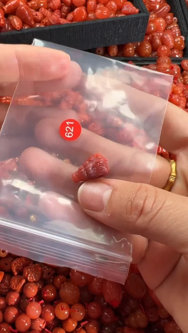 【闪购商品】南红玛瑙颈饰未镶嵌1