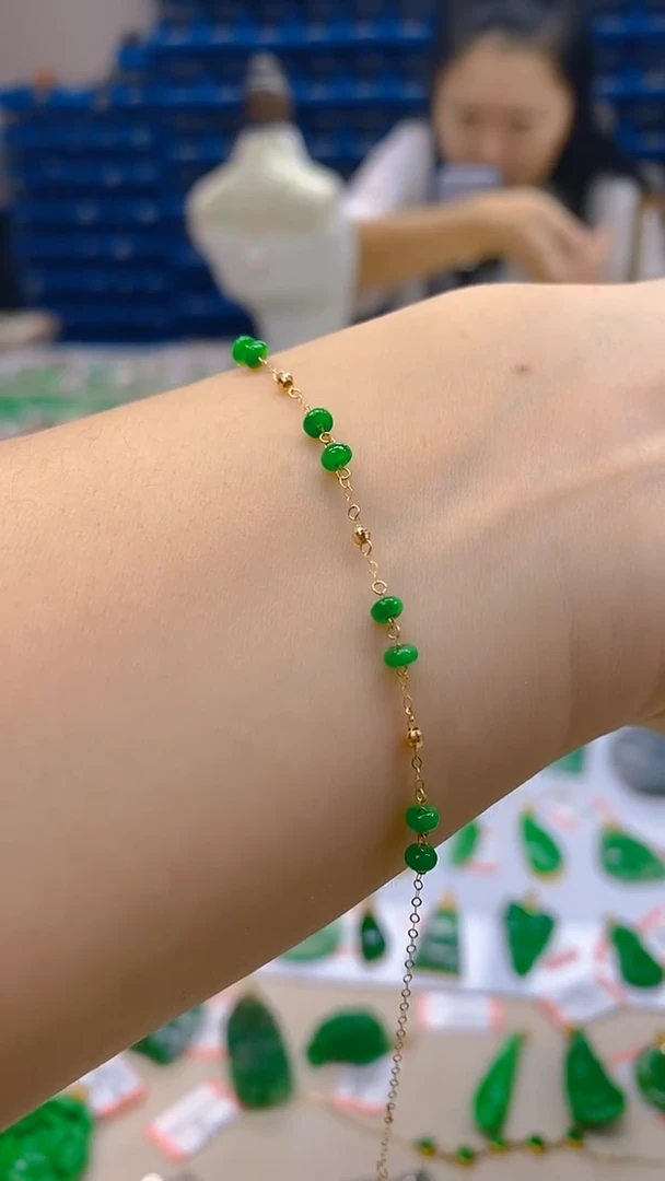 颈饰18K金镶嵌翡翠新号开播 全场乱卖