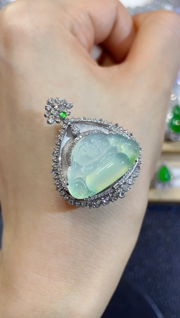 吊坠(不含链)18K金镶嵌翡翠团购29