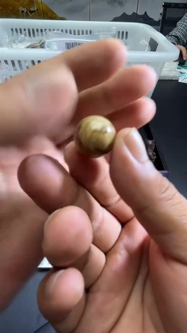 裸石琥珀未镶嵌47