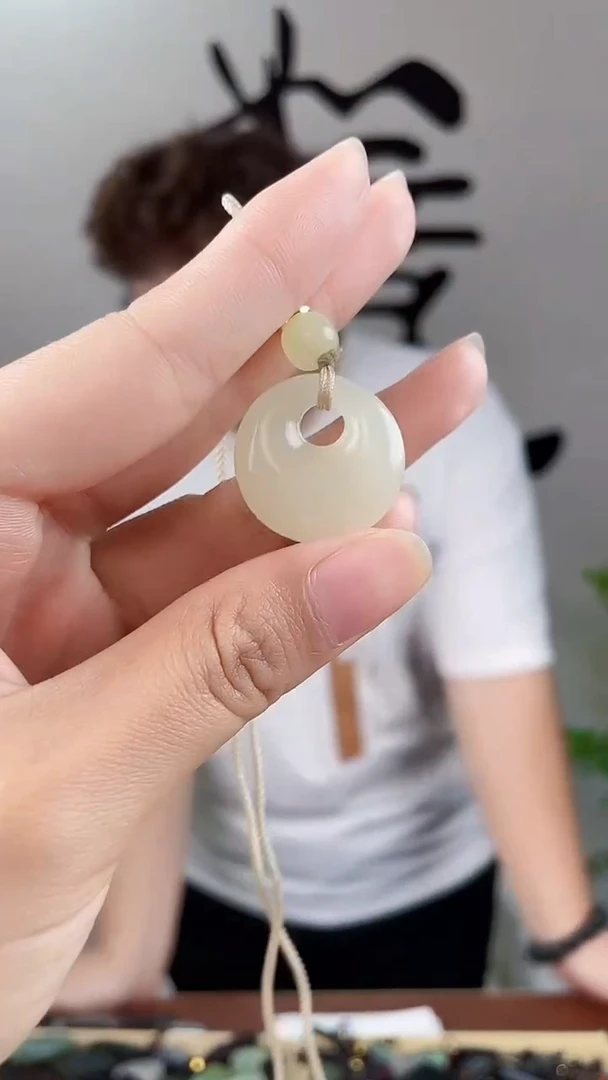 和田玉未镶嵌颈饰拍一发一，多样性发货