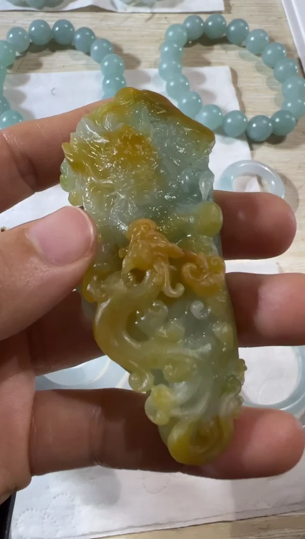 未镶嵌定制翡翠龙牌