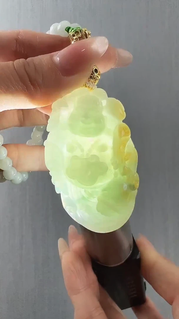 颈饰未镶嵌翡翠佛公