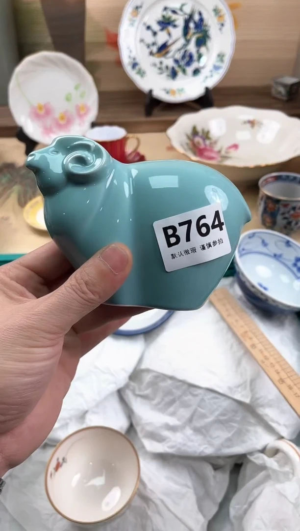 瓷片L**a764