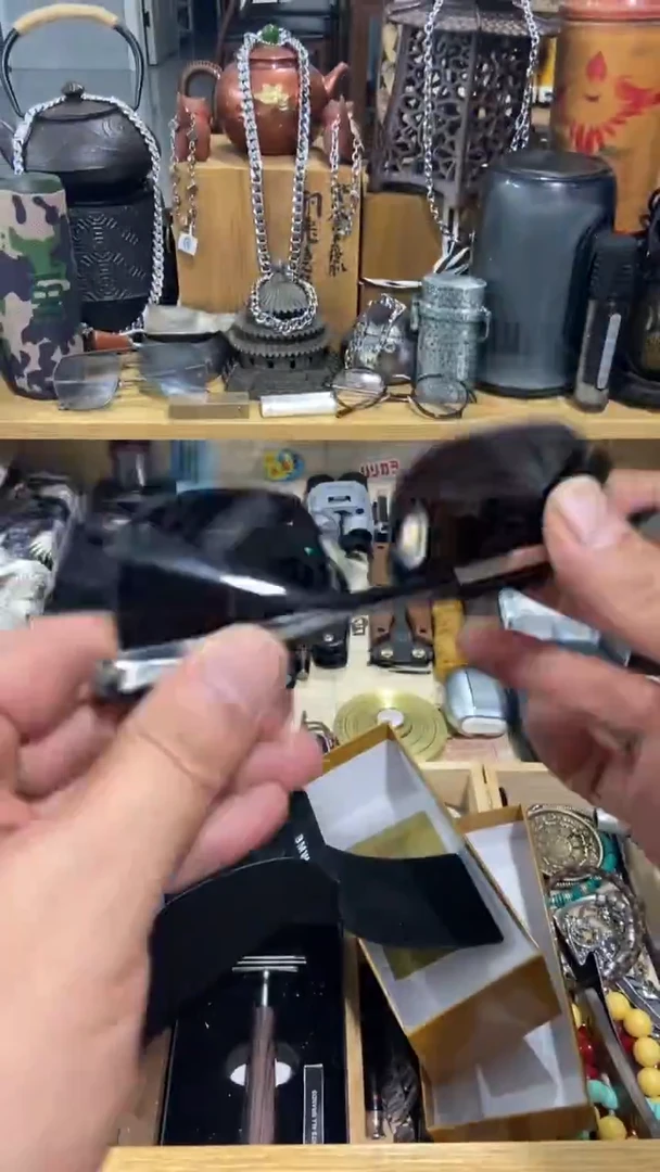 瓷片闪购商品  如图所示