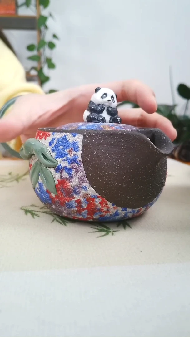彩色手绘 手抓宝瓶