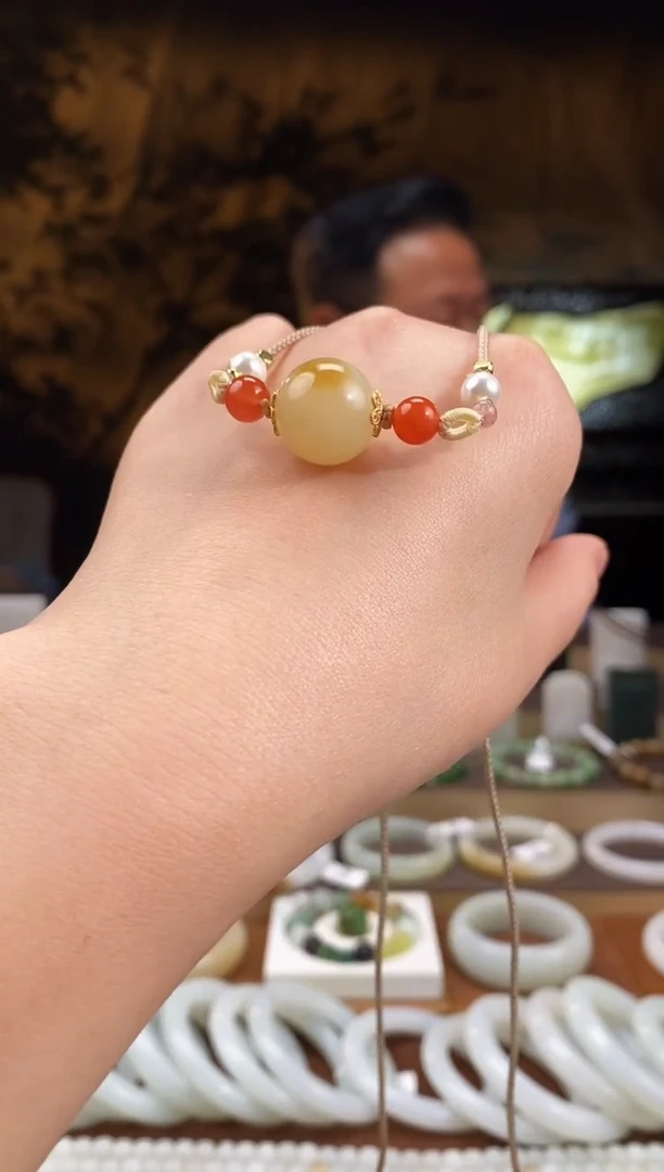 颈饰未镶嵌和田玉（糖玉）糖白锁骨链 15mm 路路通