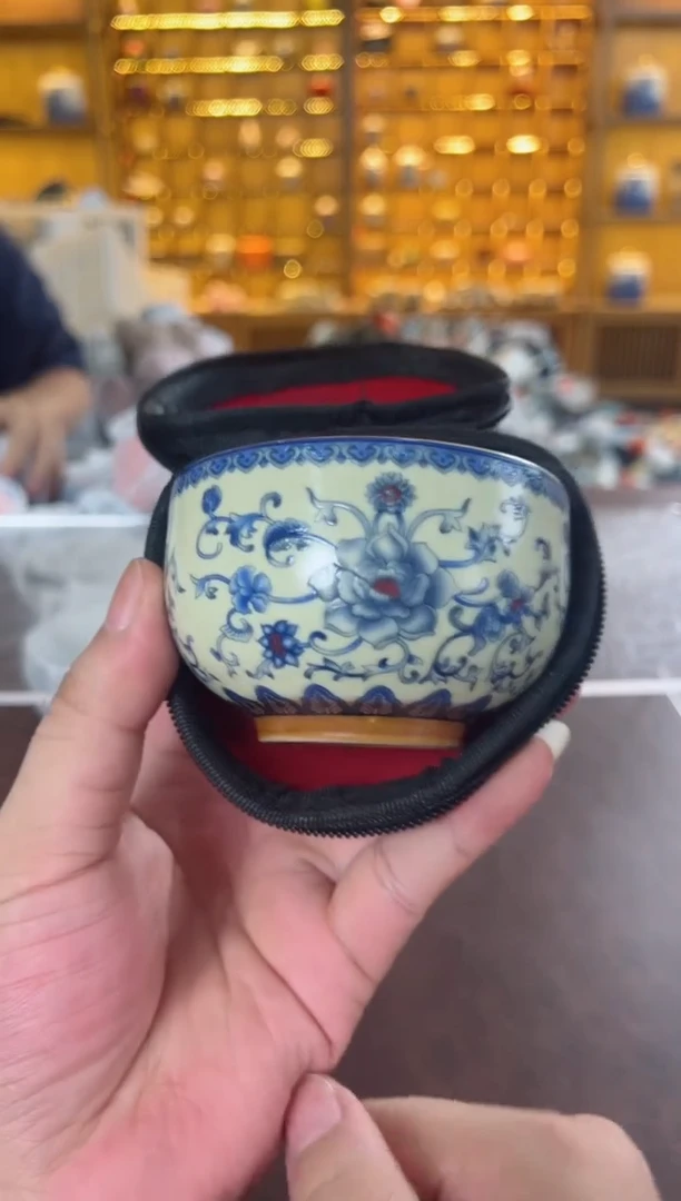 瓷片青花黄汝铜钱杯带包