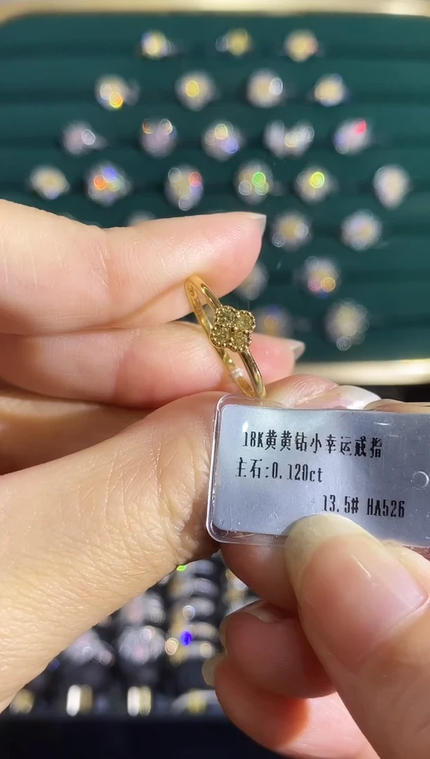 18K金镶嵌戒指钻石04