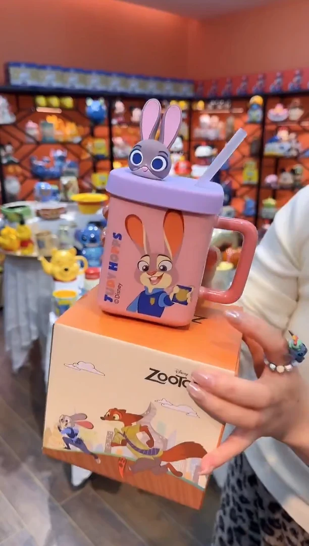 瓷片@@疯狂动物城兔子警官四方陶瓷吸管杯