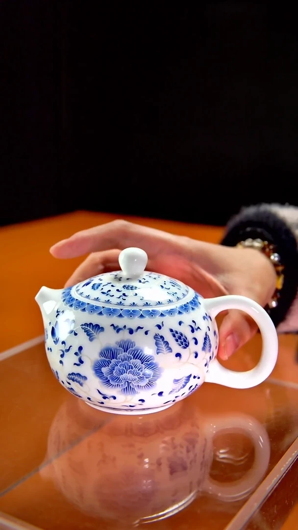 其他陶瓷《言泥陶瓷》新品描银缠枝莲系列西施壶