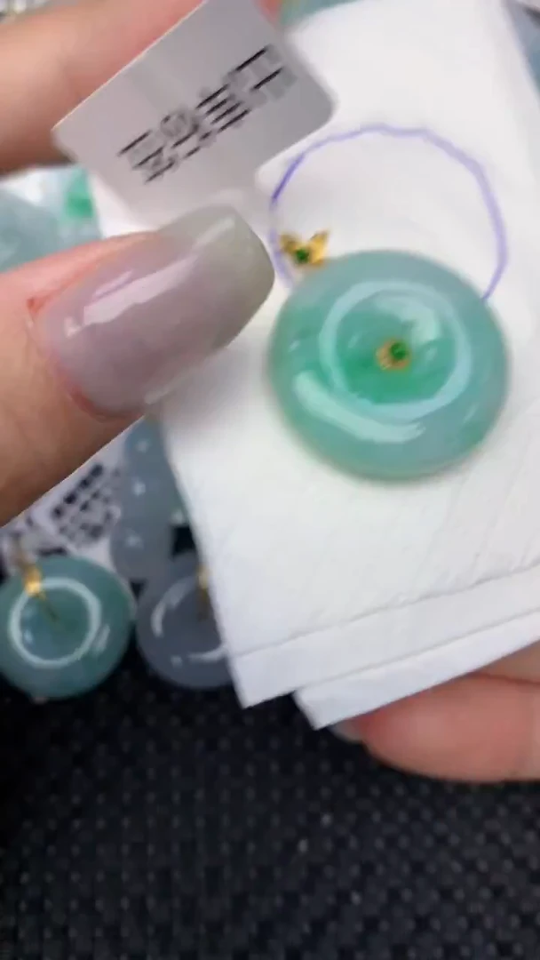 颈饰18K金镶嵌翡翠天然缅甸翡翠a货百元以上9元证书费自理