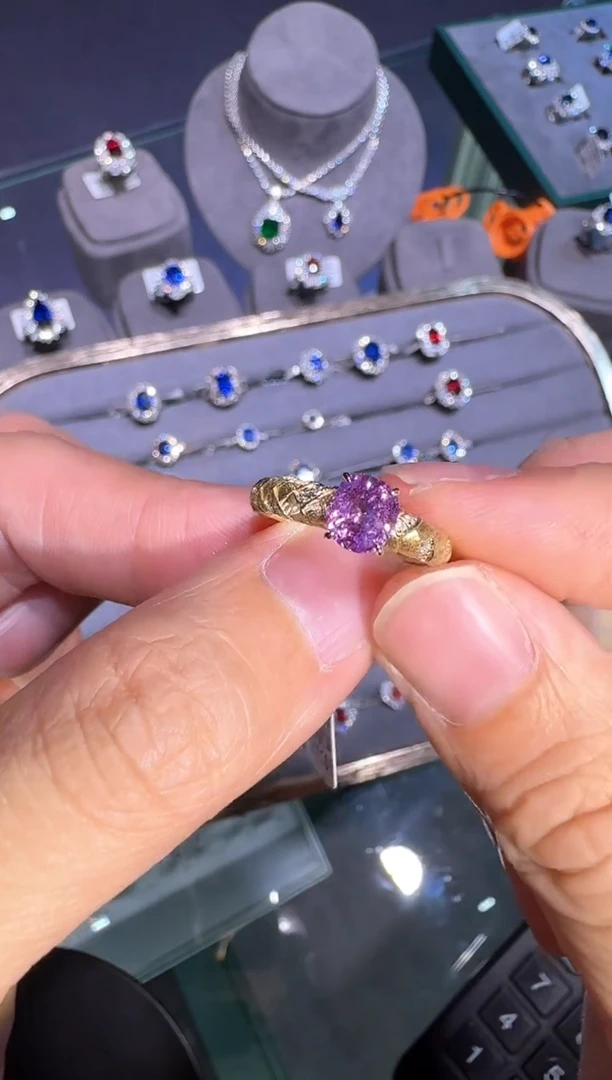 戒指彩色蓝宝石18K金镶嵌【闪购】1.6ct/展会同步价