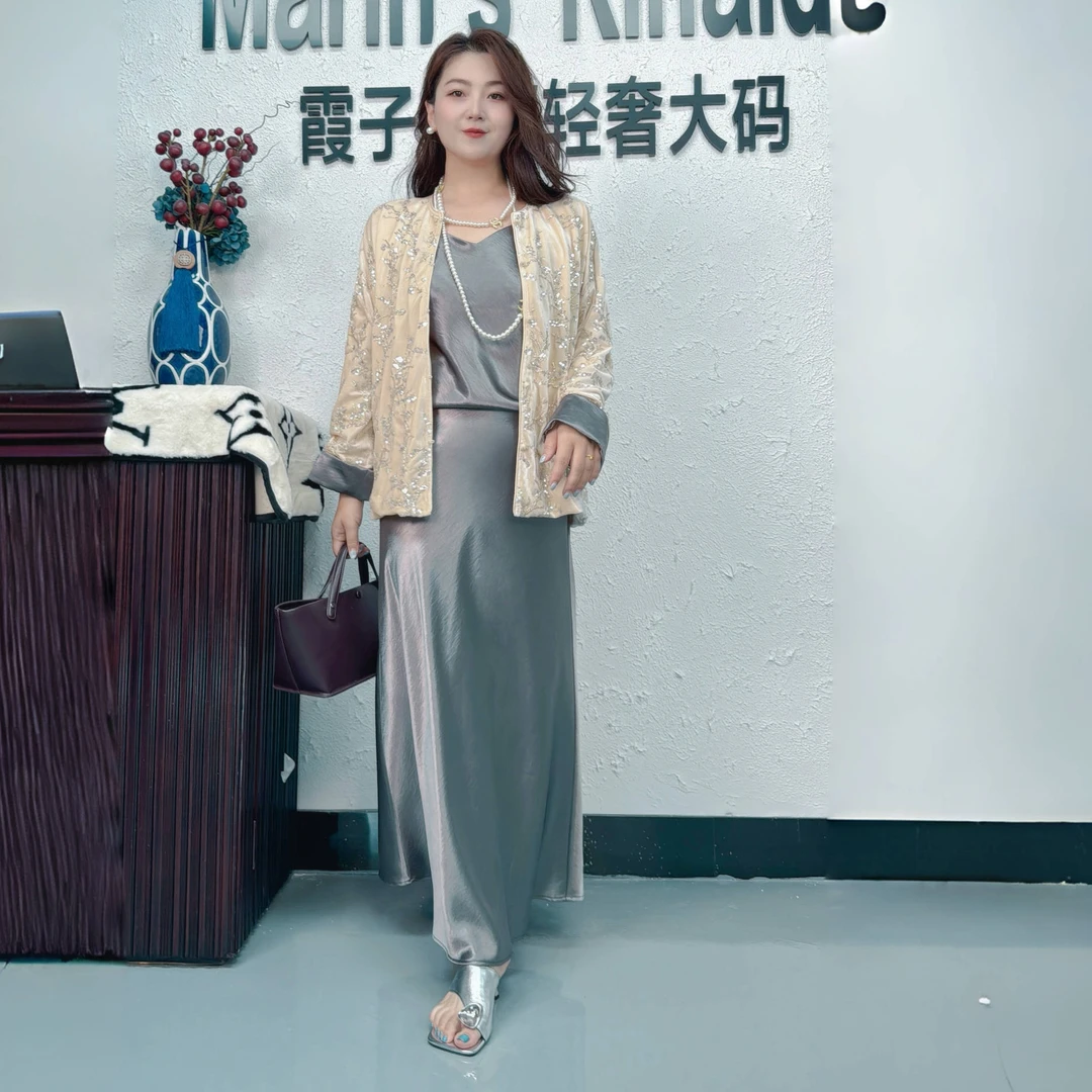 南油霞子 醋酸极简风轻奢V领可调节肩带打底吊带背心