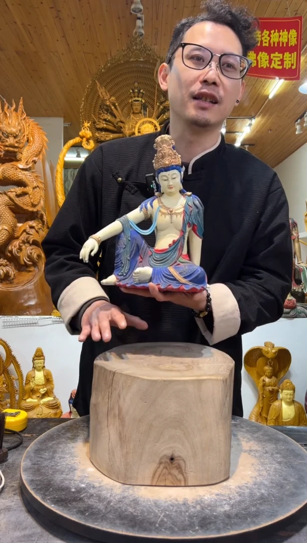 香樟木彩绘自在观音30cm