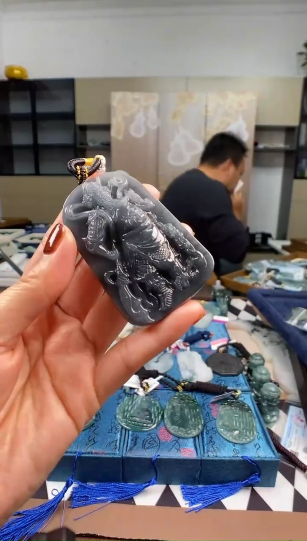 颈饰未镶嵌翡翠多样性发其一