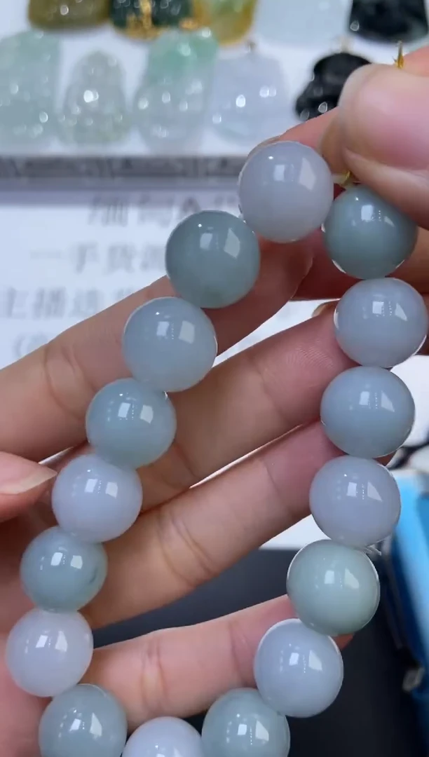 未镶嵌挂件翡翠356513  多人