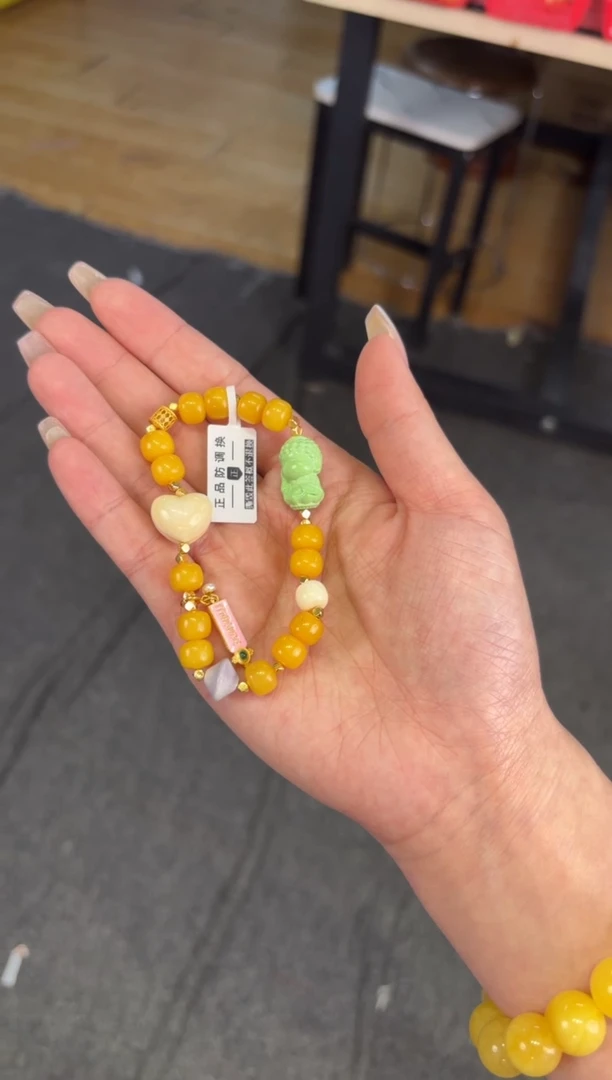 【闪购商品】蜜蜡手链未镶嵌 8mm蜜蜡桶猛犸宝宝佛多样性发其一