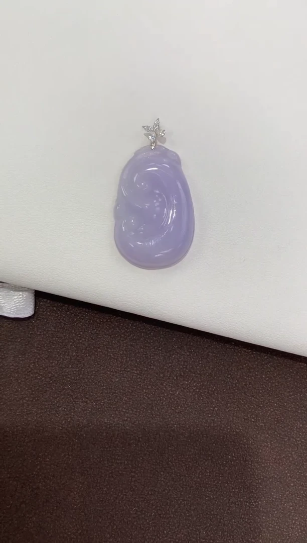 翡翠18K金镶嵌颈饰天然缅甸a货翡翠