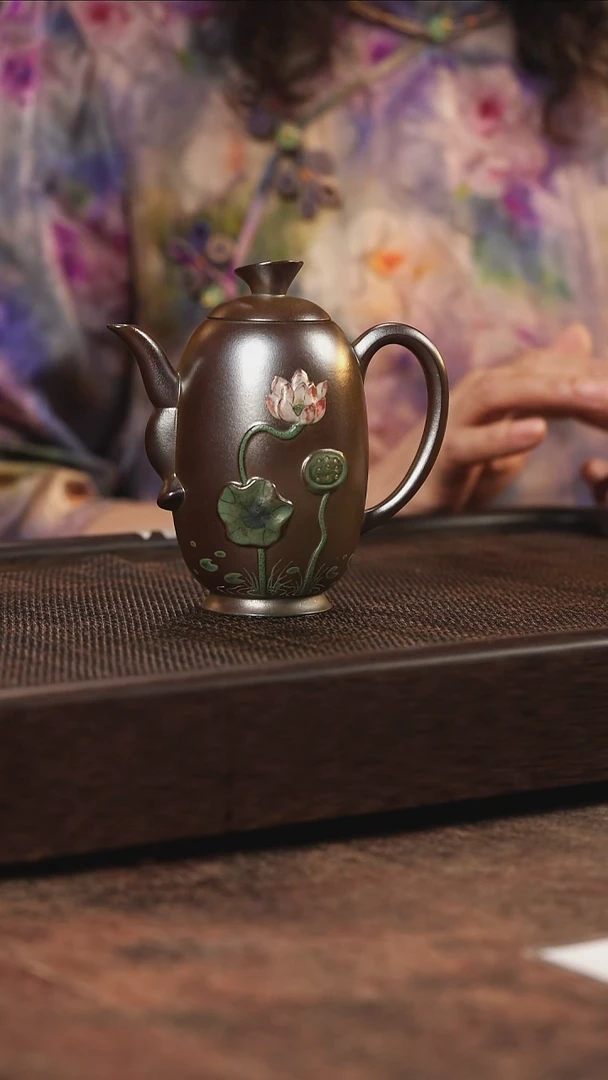 宜兴紫砂琉璃金砂佳藕天成