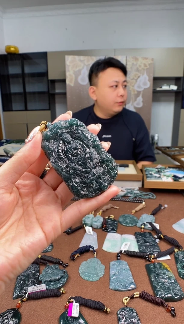 颈饰未镶嵌翡翠多样性发其一