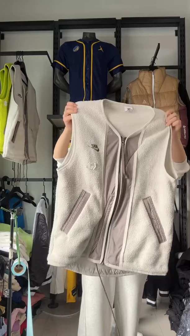 3542  编码  瑕疵直播间过款为准 尺码  . m偏大