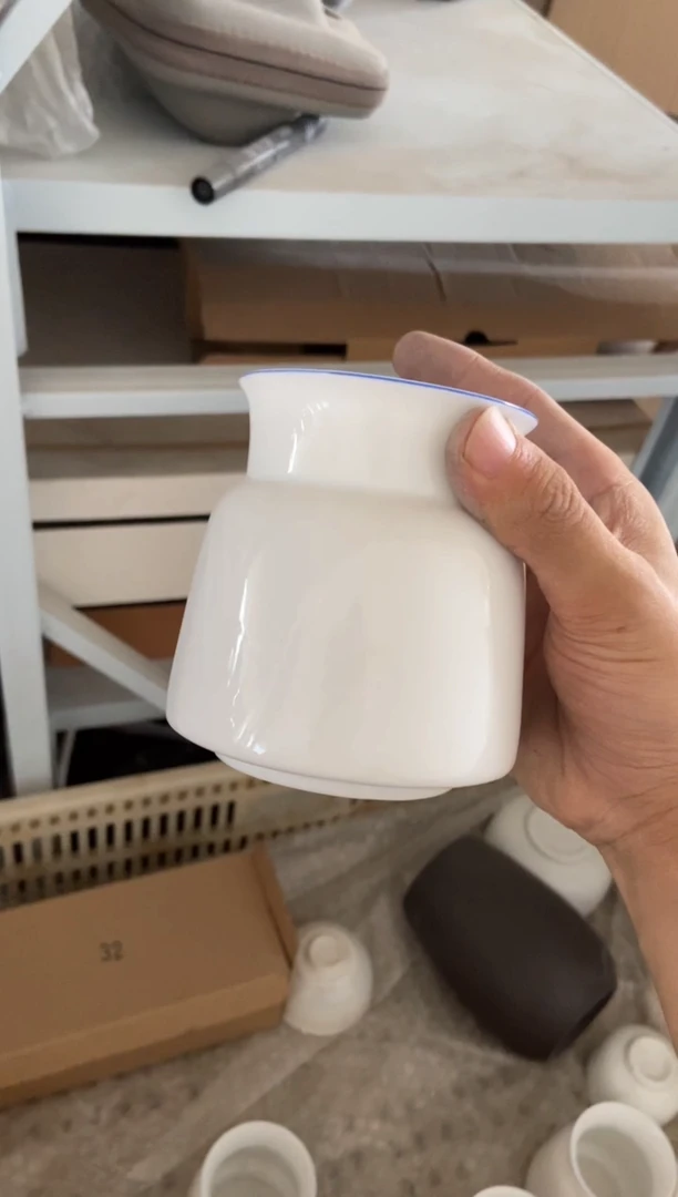 杯无运费险有瑕疵的摄影的产品有使用过的痕迹有点脏介意勿拍