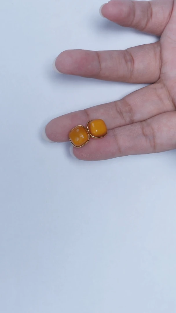 琥珀银S925镶嵌耳饰焦皮耳饰