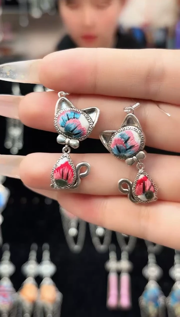 织绣民族风非遗老绣饰品535