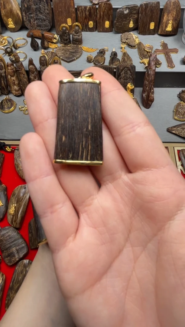 吊坠沉香 沉香吊坠18K金镶嵌设计18