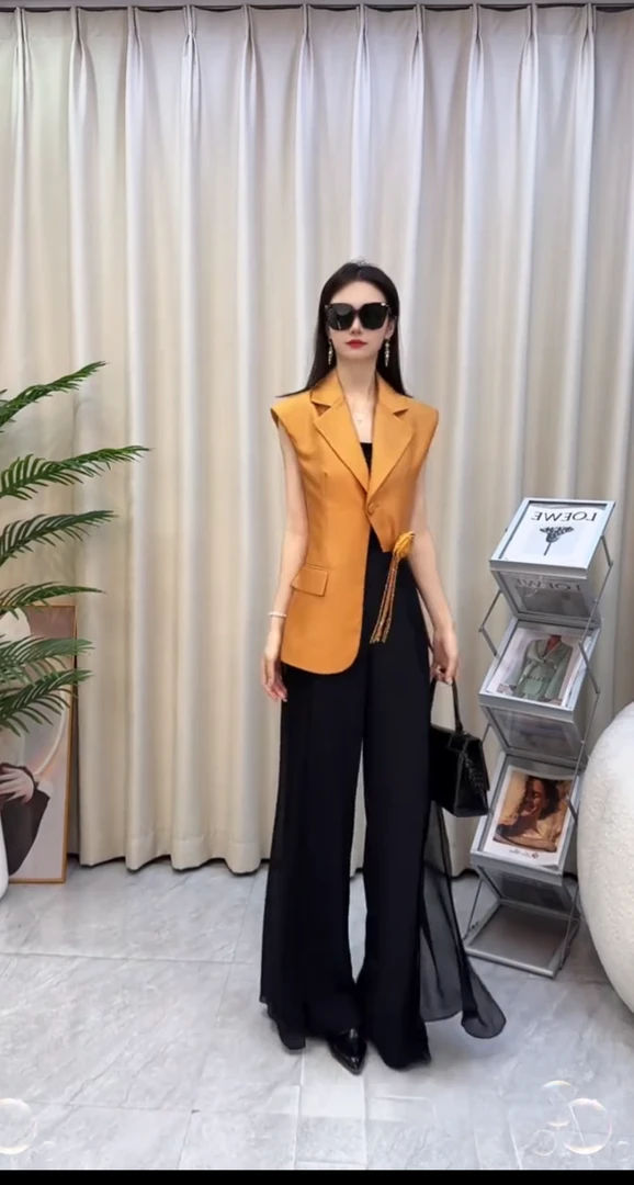 X6008 夏季新款时尚套装高级感气质名媛无袖小西装半裙港风两件套