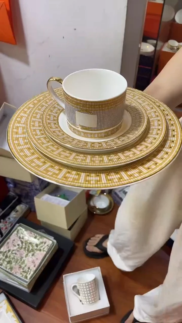 杯鸿辉家品牌瓷器，京东包邮！