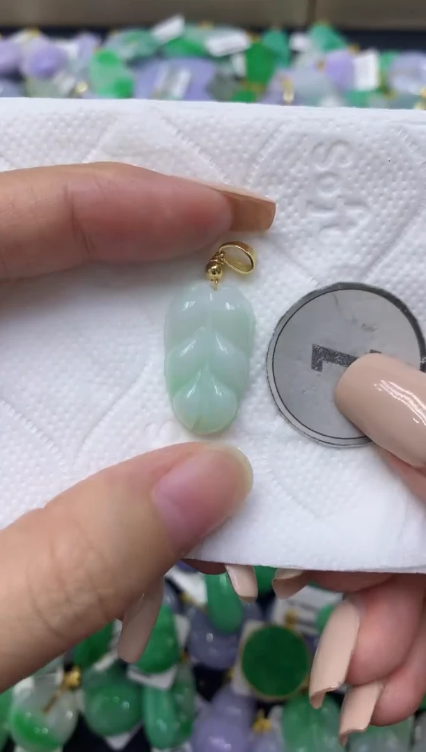 颈饰未镶嵌翡翠天然缅甸翡翠A货