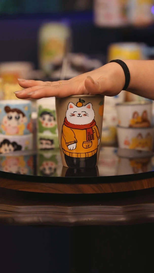 【闪购商品】摆件景德镇釉下彩绘设计师款式陶瓷