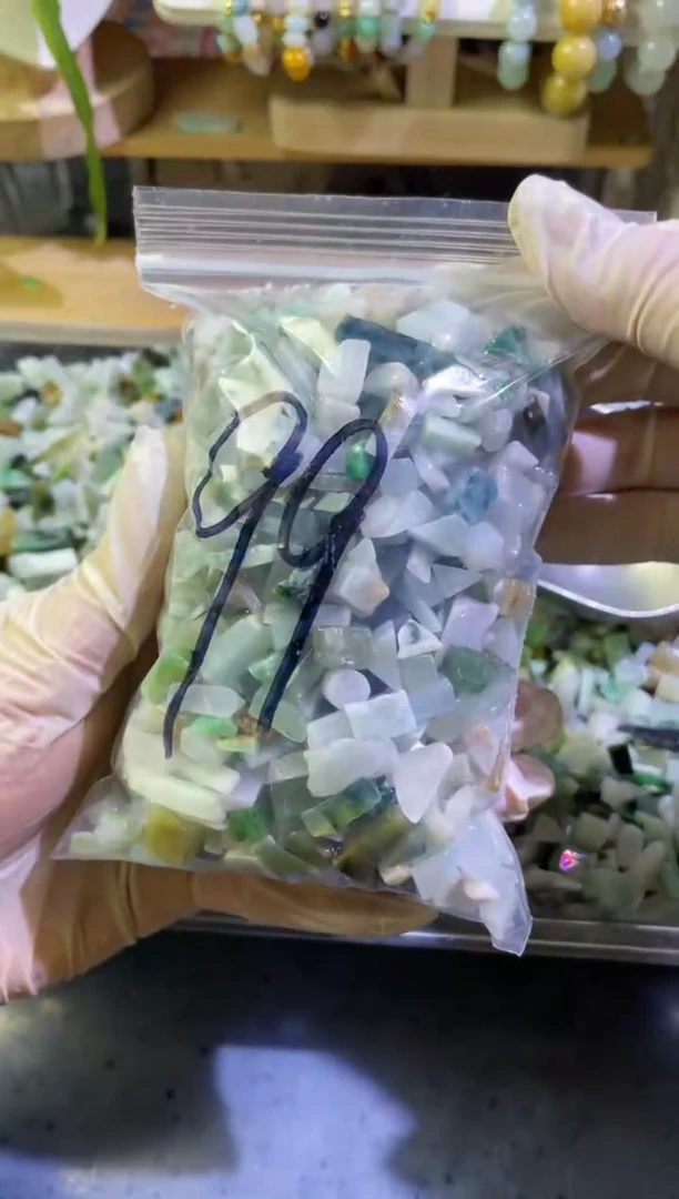 【闪购商品】翡翠颈饰未镶嵌天然翡翠迷你号500克99