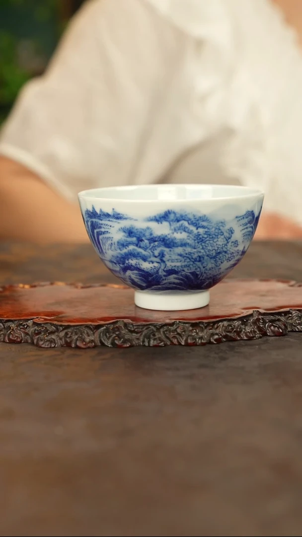 青花手绘山水主人杯
