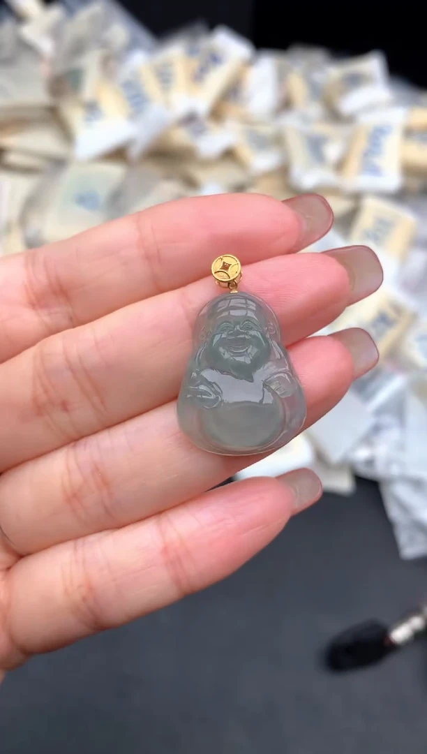 翡翠挂件18K金镶嵌一