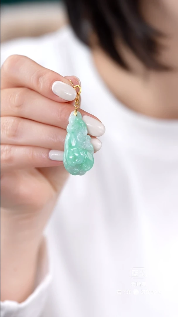 颈饰未镶嵌翡翠吊坠5