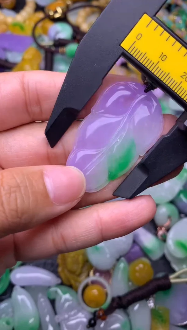 颈饰未镶嵌翡翠缅甸翡翠吊坠