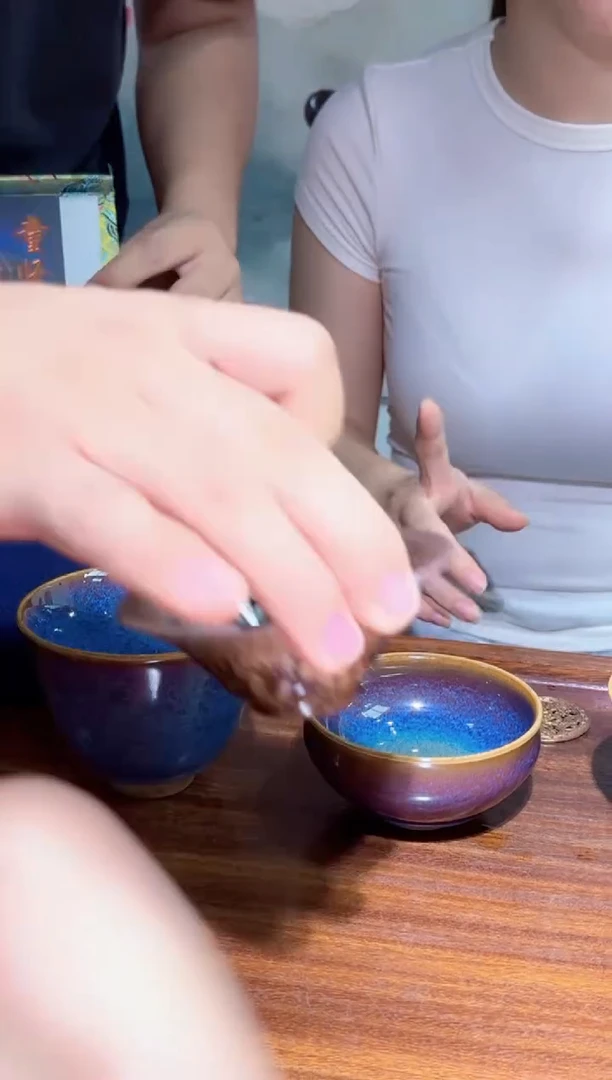 茶盏27世博国礼艺术家-童贤亮