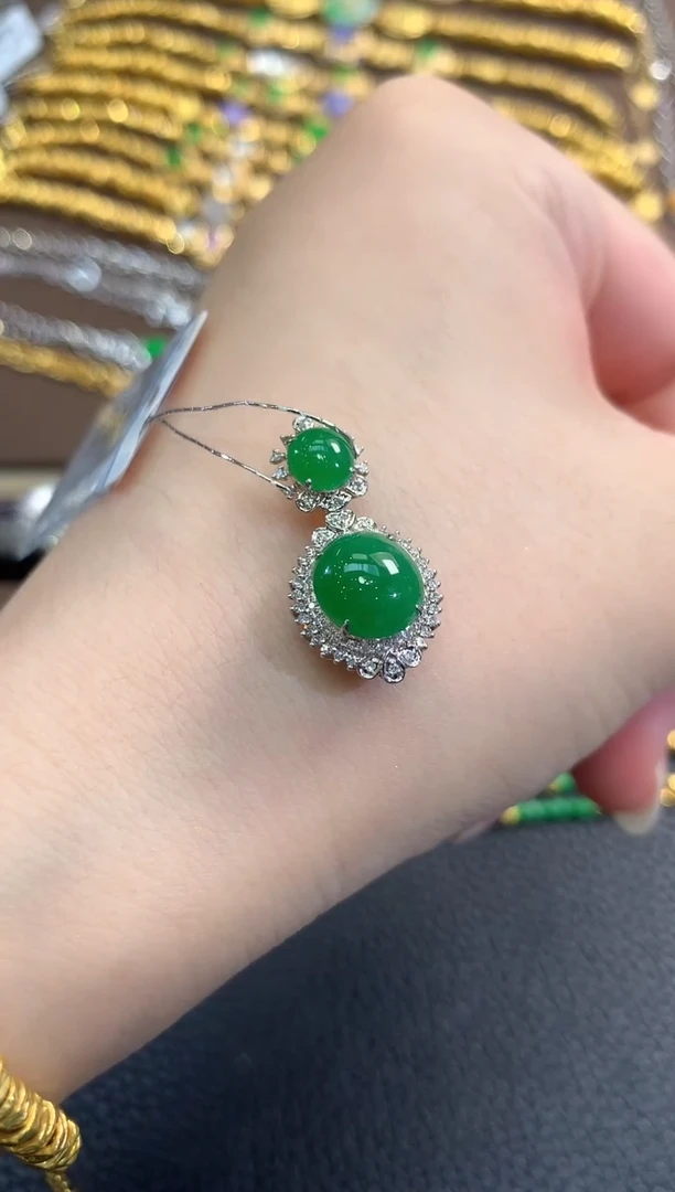 翡翠18K金镶嵌吊坠(不含链)春日珠宝 B24多样性一件发