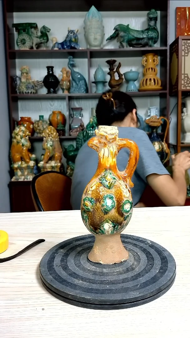 经典精美复古风格瓷器