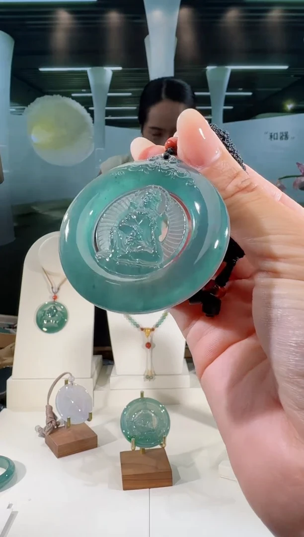 翡翠未镶嵌吊坠(不含链)大势至