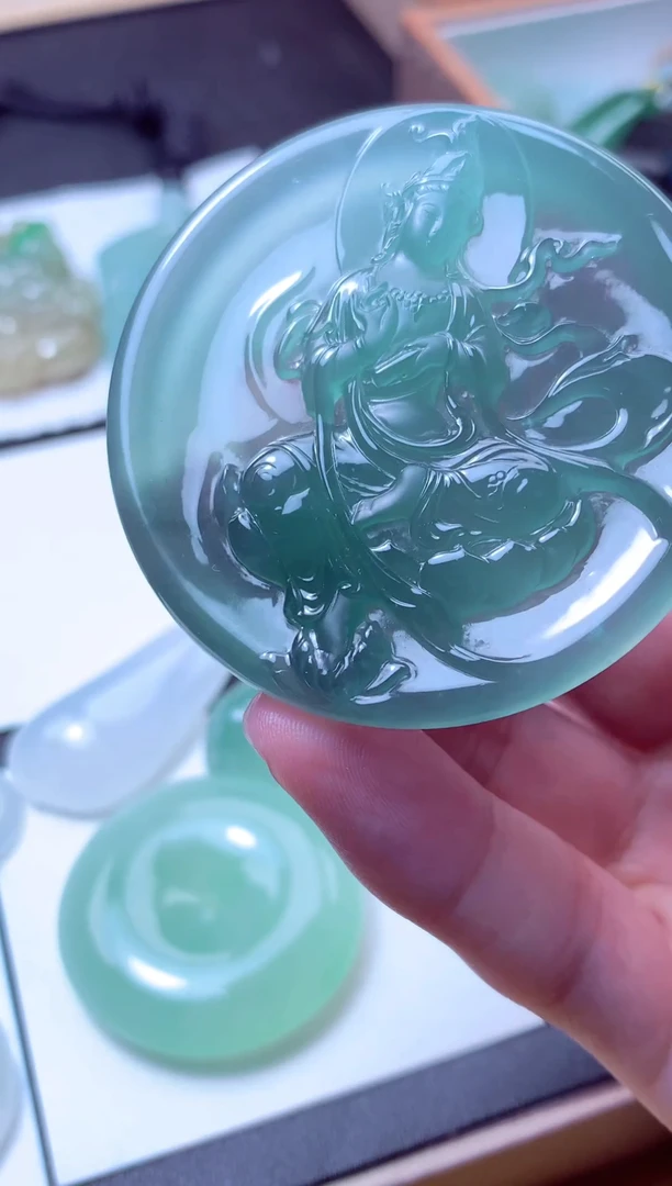 颈饰未镶嵌翡翠天然A货翡翠