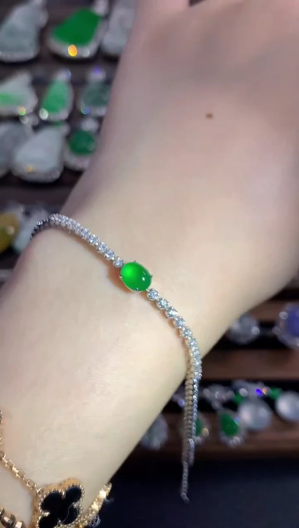 18K金镶嵌手链翡翠D76